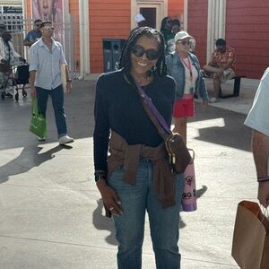 Meet your Posher, Denise